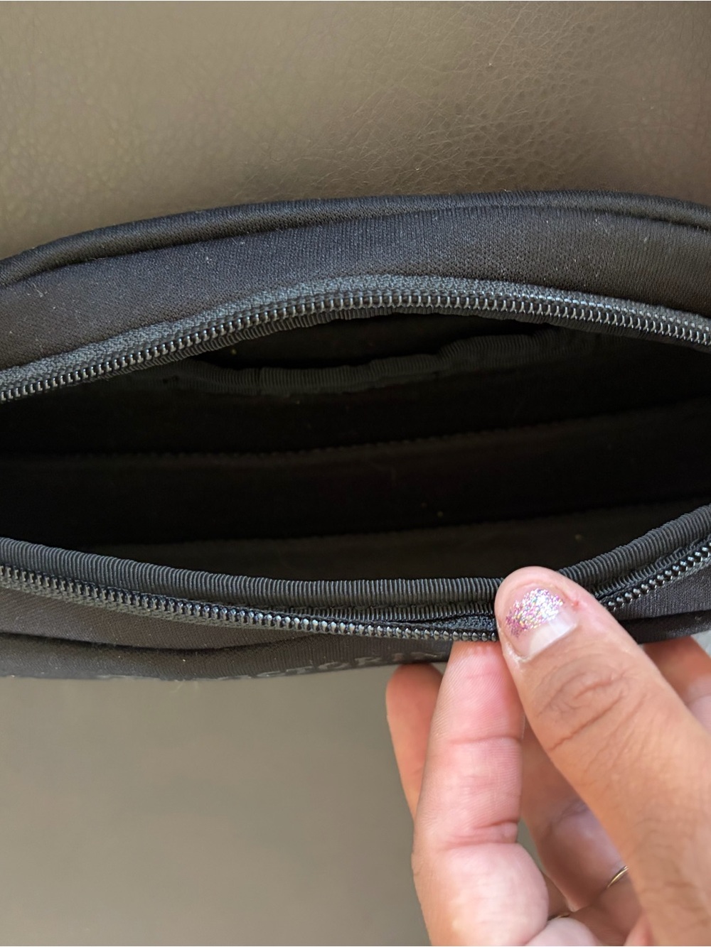 Victorinox Black Toiletry Pouch with Embossed Logo - Picture 3 of 3